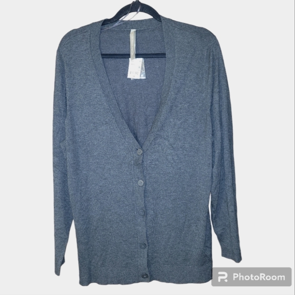 Penningtons dark heathered grey vneck button front cardigan nwt ♥️